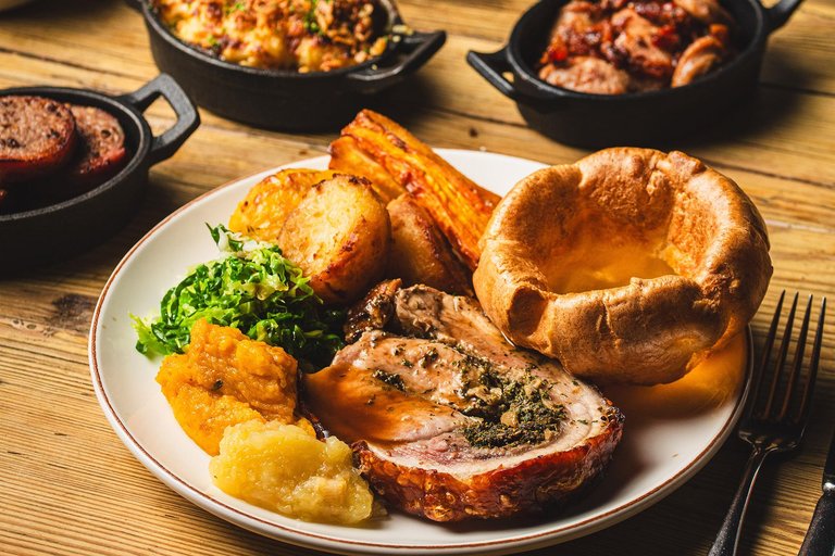 A Sunday Roast Revival in the Cotswolds