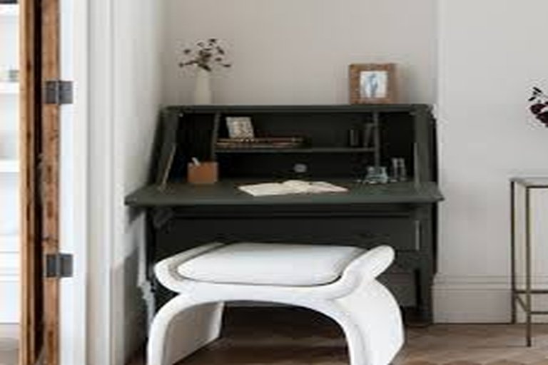 Inside the Home Studios of Britain’s Emerging Poets